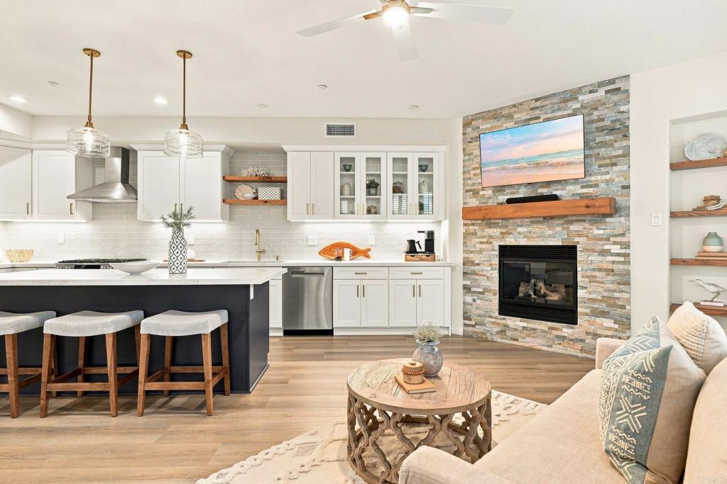 4792 Beachwood Court