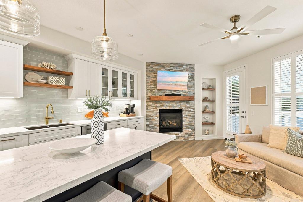 4792 Beachwood Court