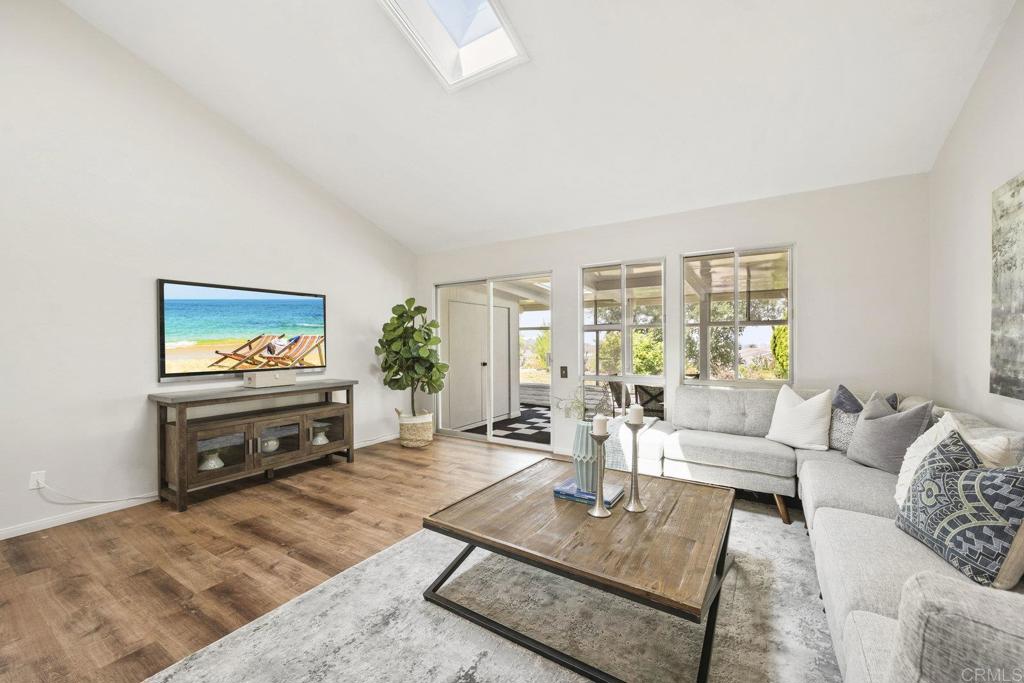 3755 Vista Campana N 53