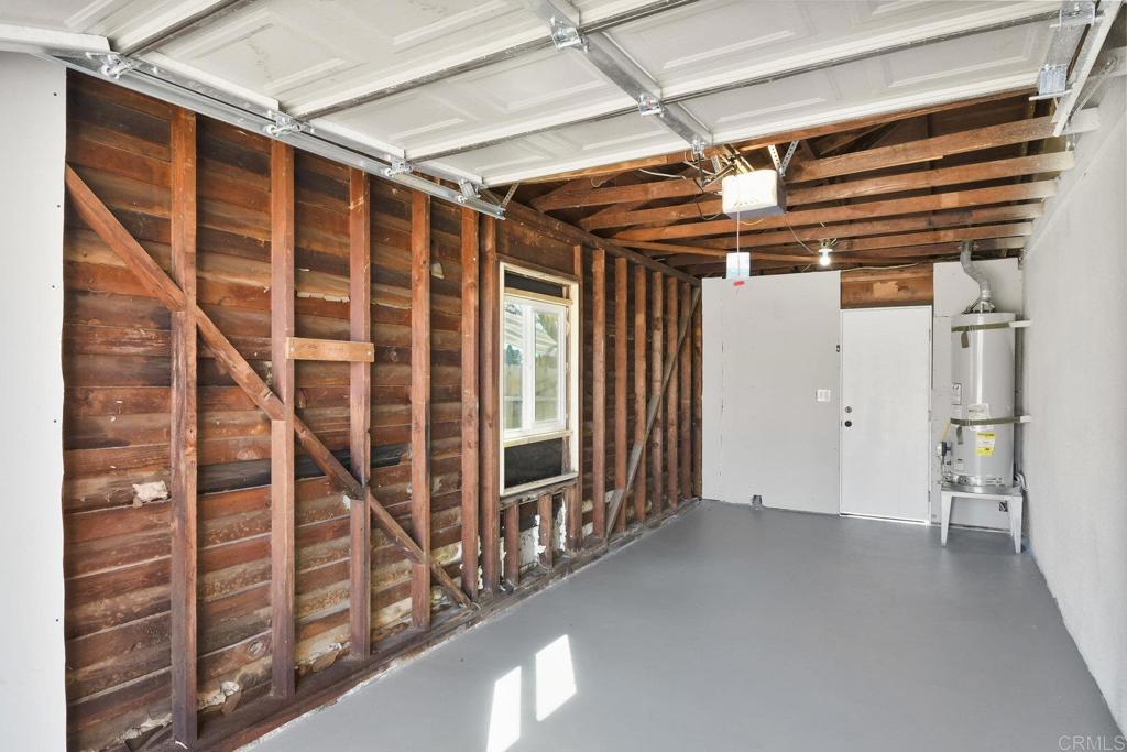 444 La Presa Avenue