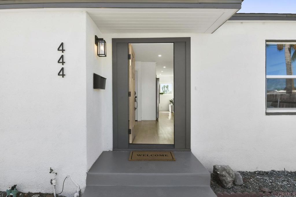444 La Presa Avenue