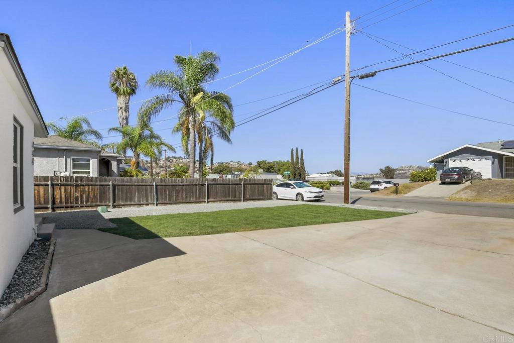444 La Presa Avenue