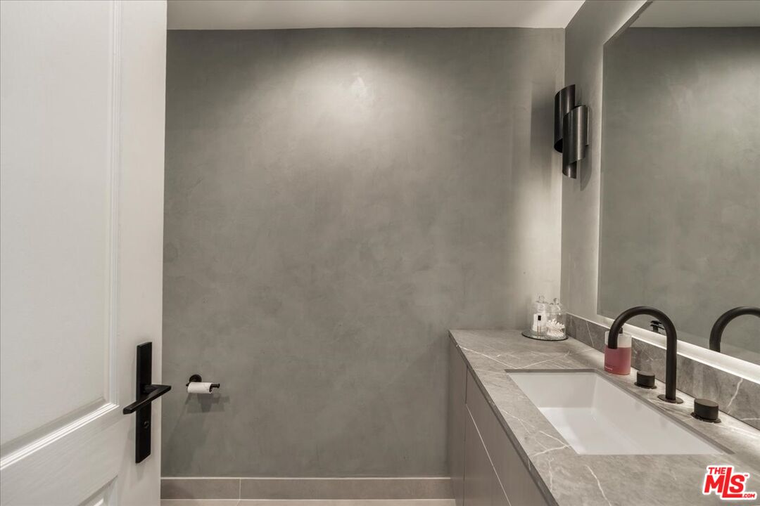 10490 Wilshire Blvd Unit: 2604