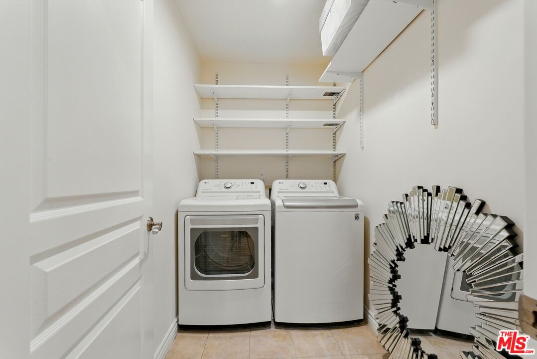 1861 Veteran Ave Unit: 102
