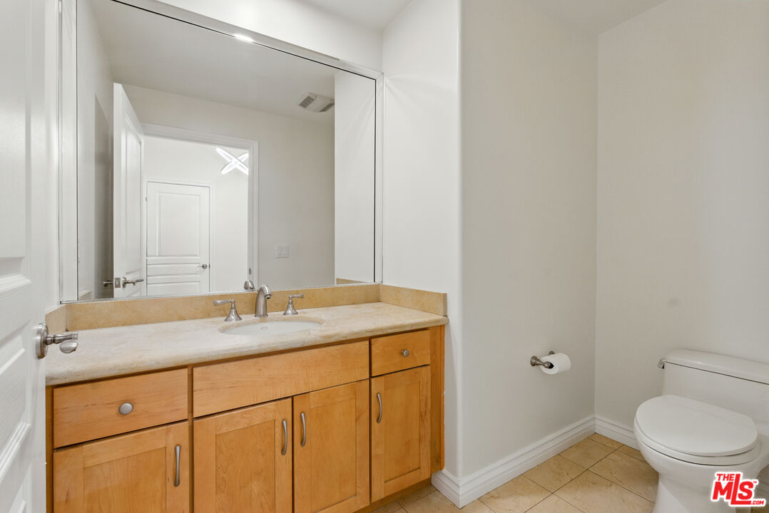 1861 Veteran Ave Unit: 102