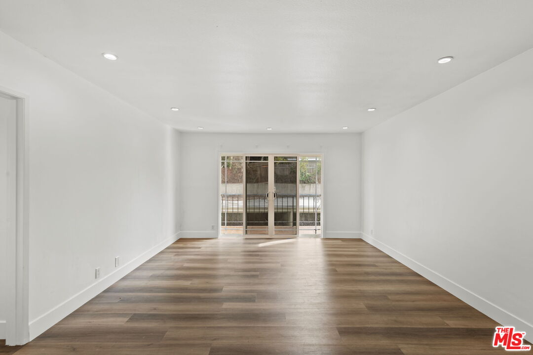 530 Evergreen St Unit: 9