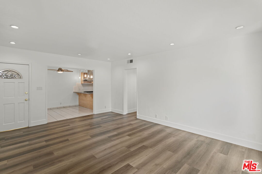 530 Evergreen St Unit: 9