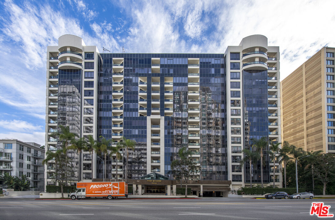 10724 Wilshire Blvd Unit: 505