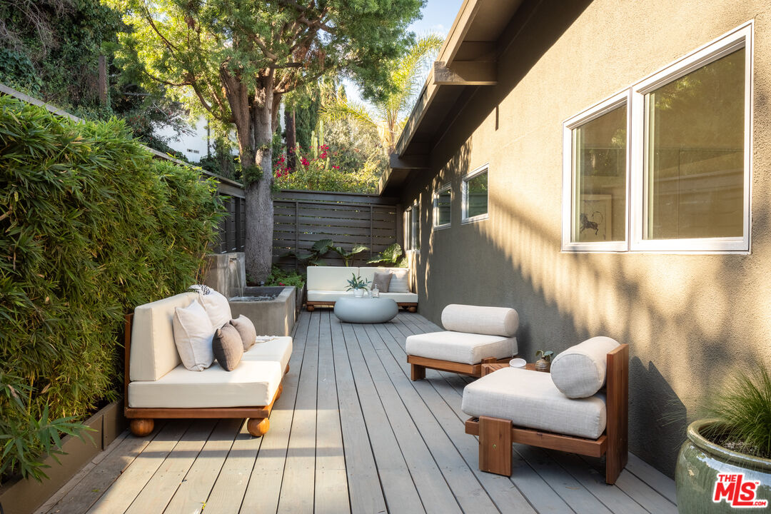 5661 Spreading Oak Dr