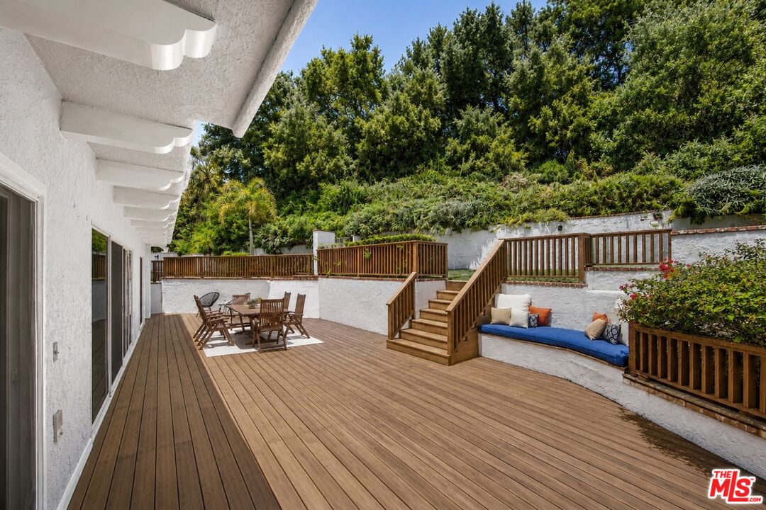 3891 Sepulveda Blvd