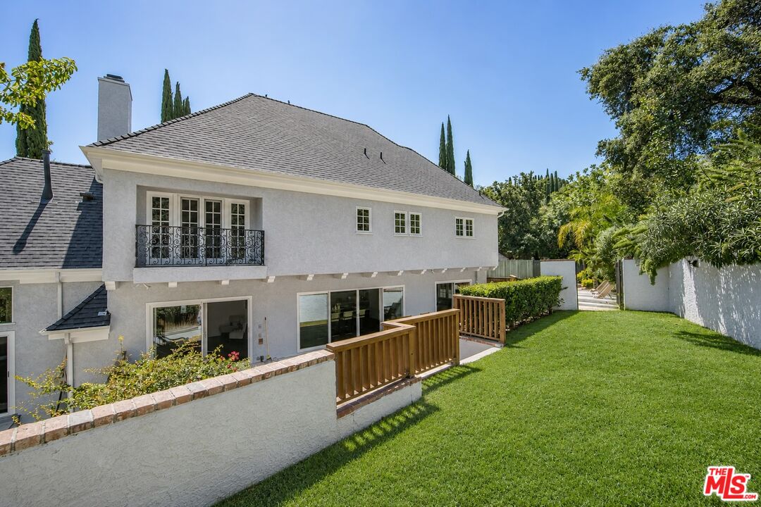 3891 Sepulveda Blvd