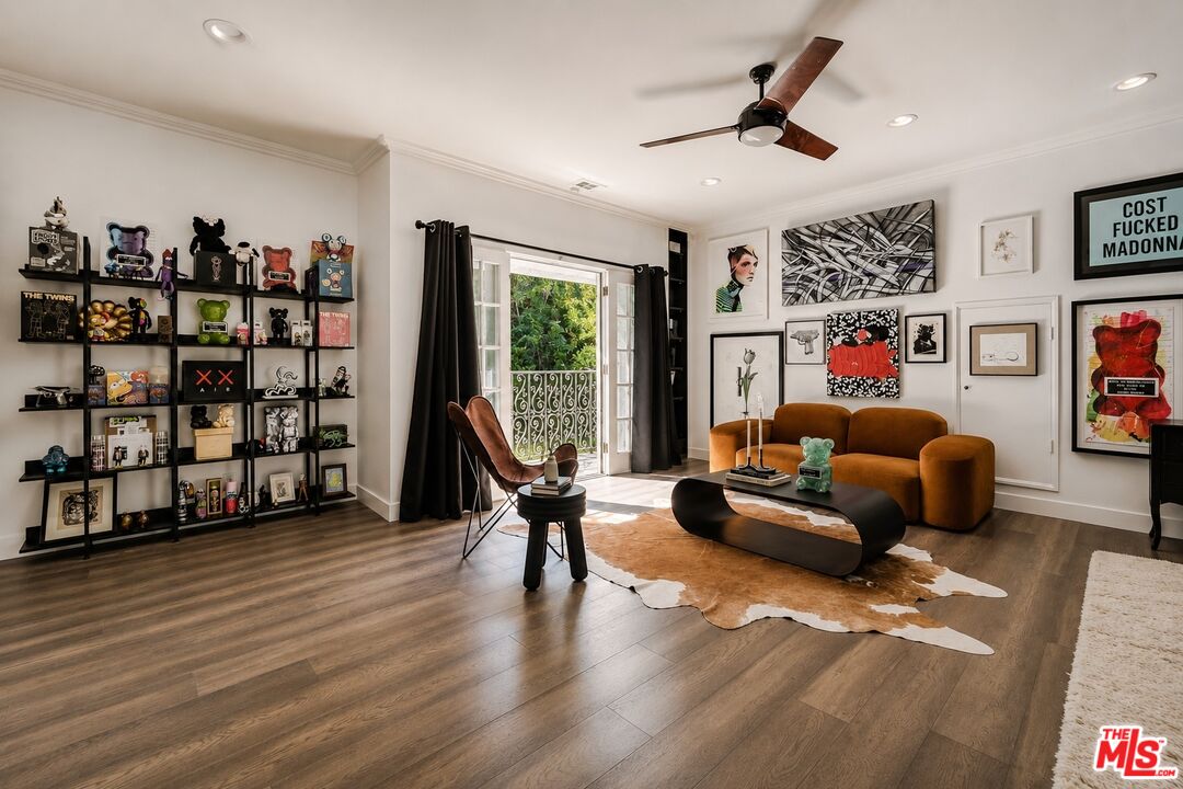 3891 Sepulveda Blvd