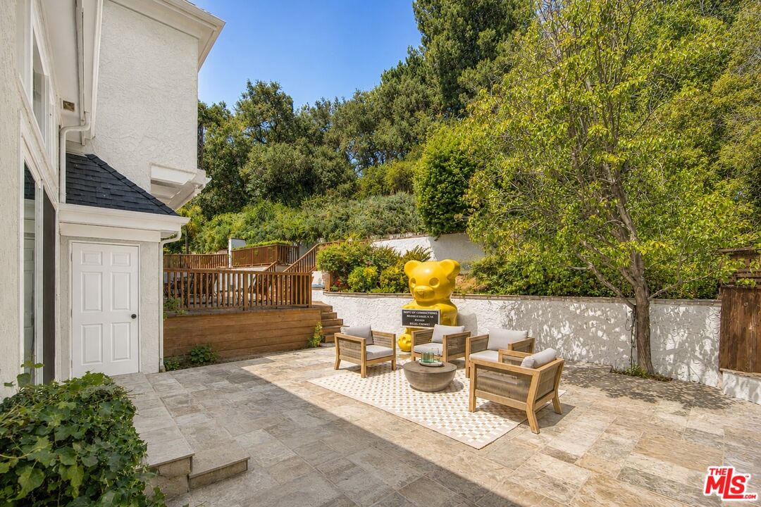 3891 Sepulveda Blvd