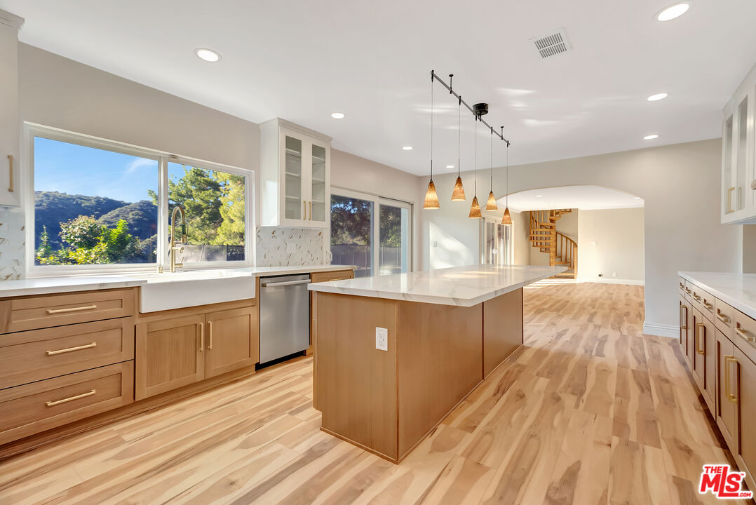 16608 Park Lane Cir