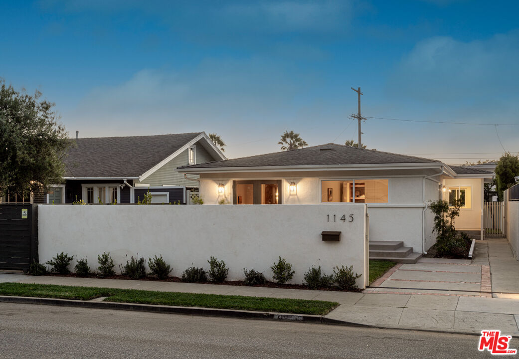 1145 Palms Blvd