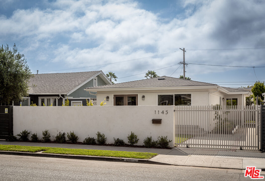 1145 Palms Blvd