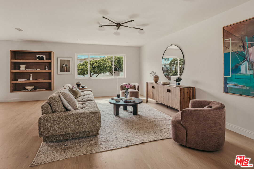 1145 Palms Blvd