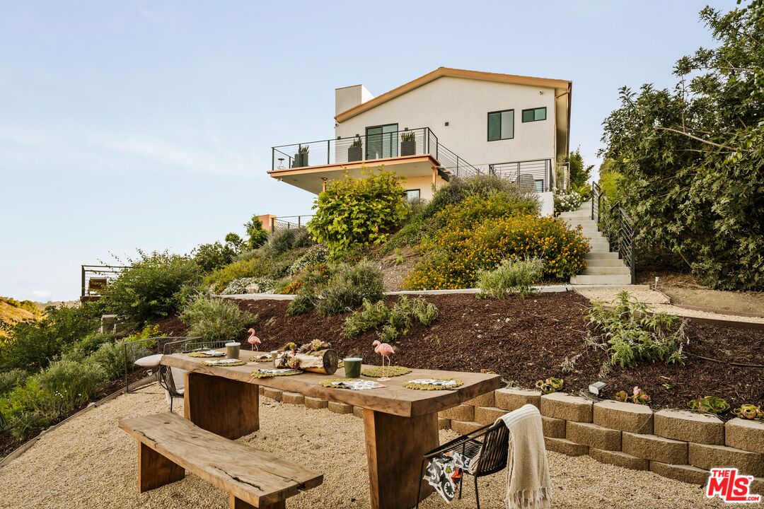 5904 Kanan Dume Rd