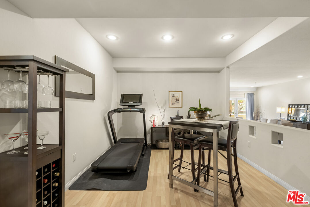 12011 Goshen Ave Unit: 102