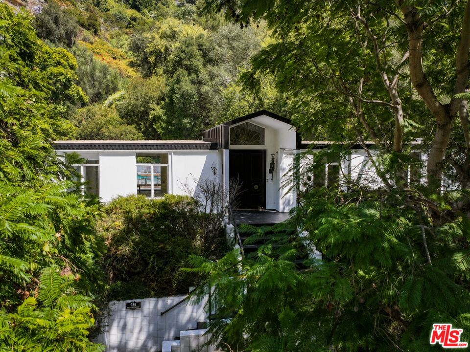 936 Chantilly Rd