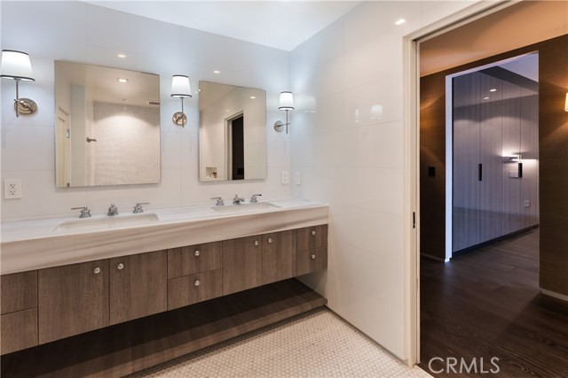 1333 S Beverly Glen BLVD Unit: 901