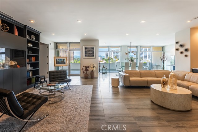 1333 S Beverly Glen BLVD Unit: 901