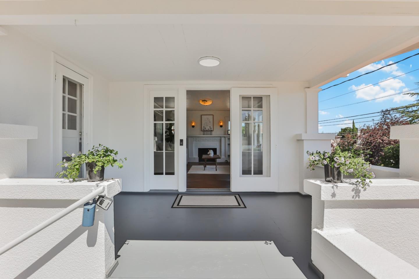 1318 Magnolia AVE