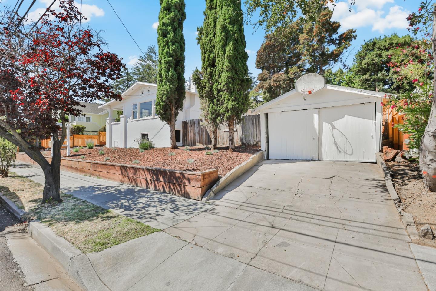 1318 Magnolia AVE