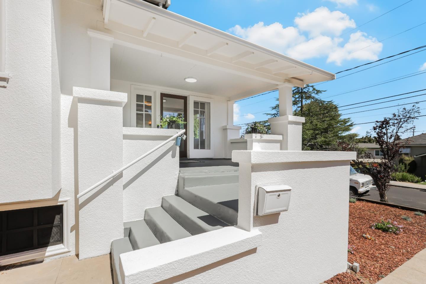 1318 Magnolia AVE