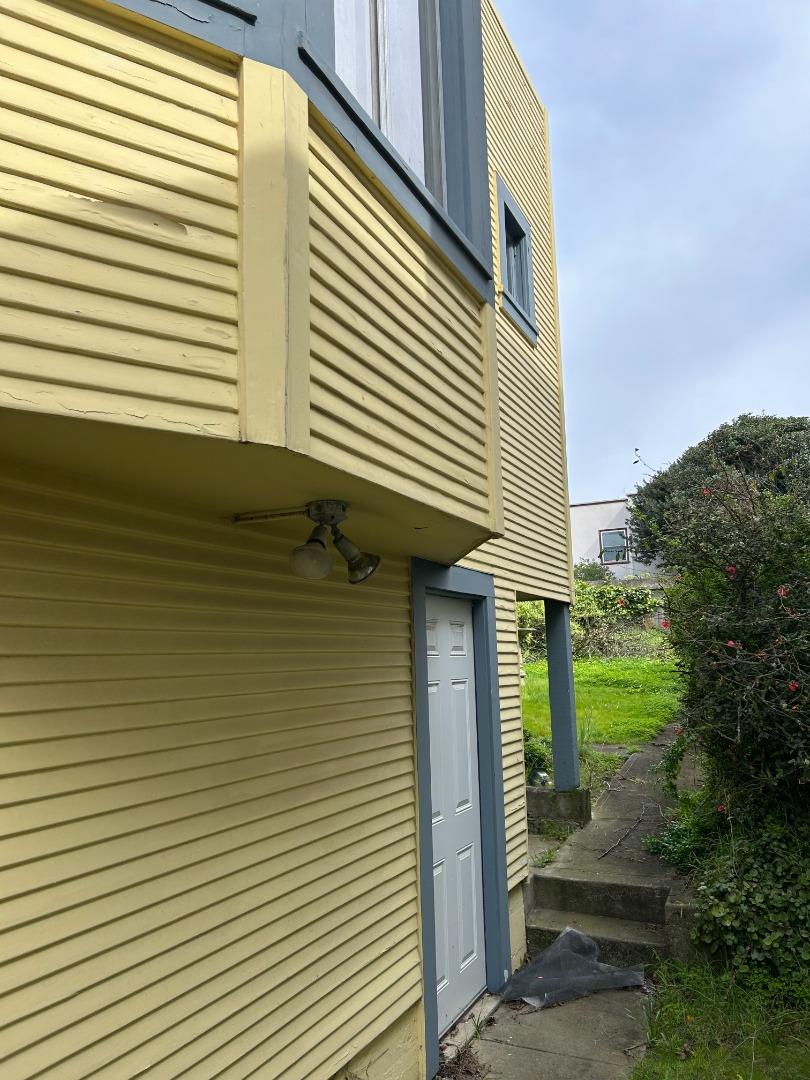 2434 20th AVE