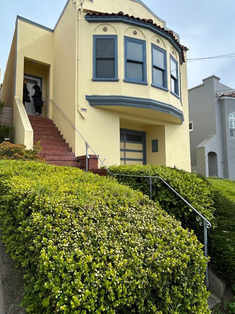2434 20th AVE