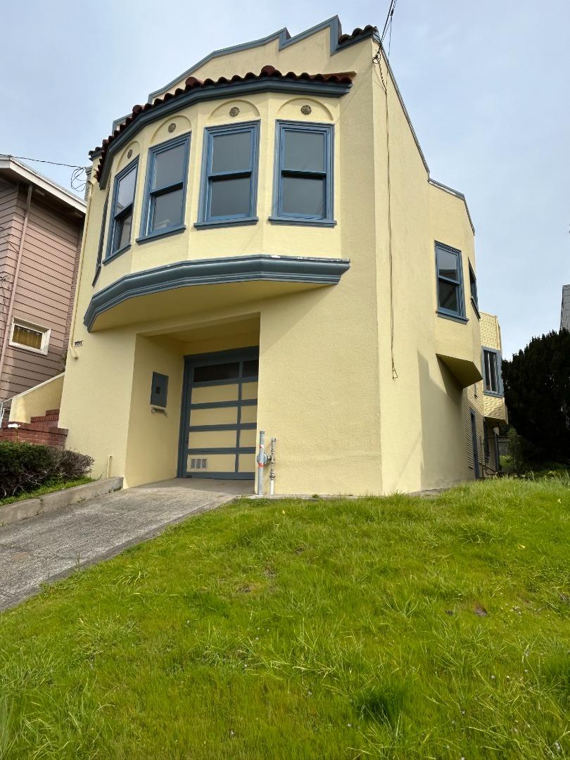 2434 20th AVE
