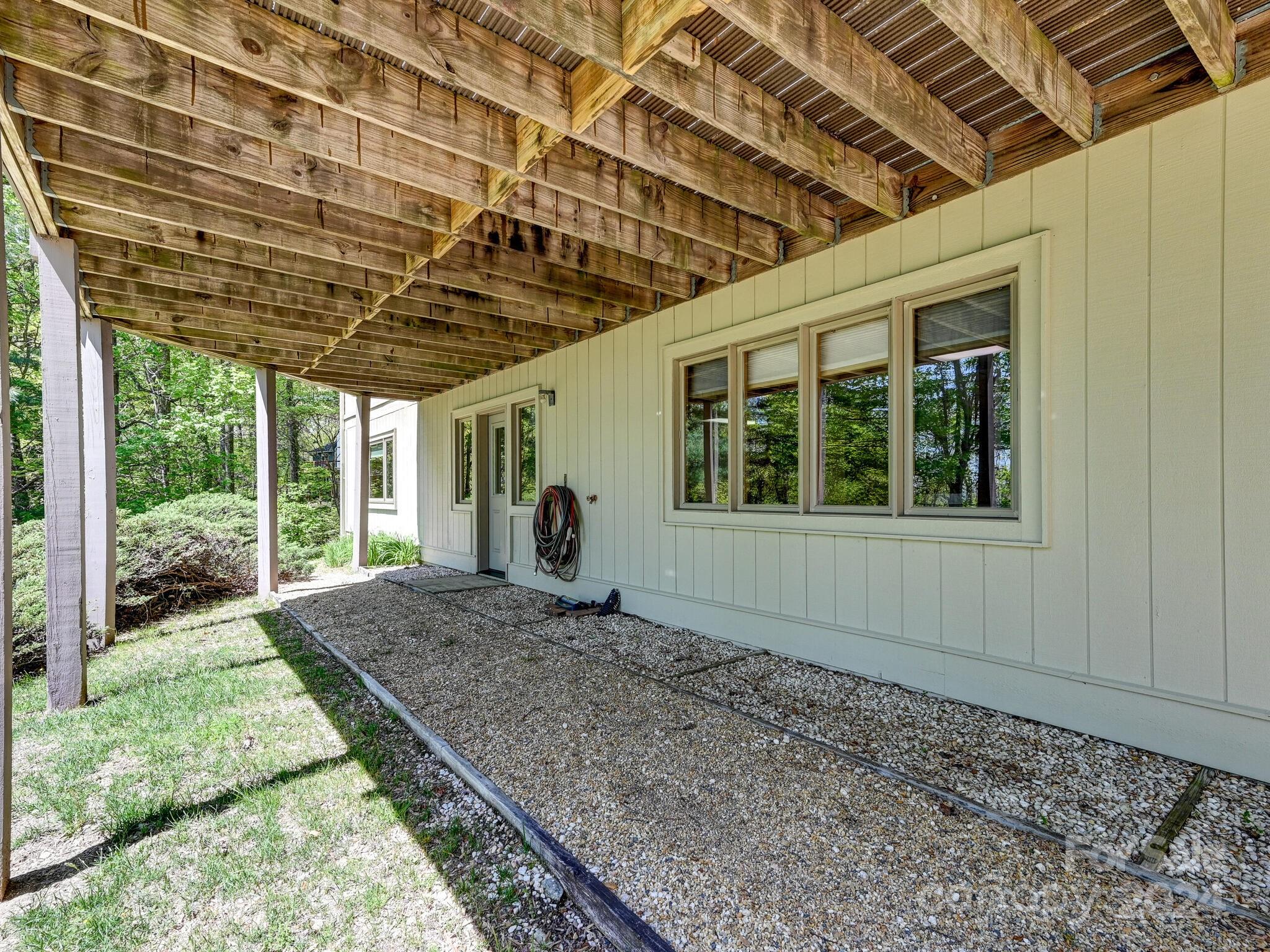 3940 Laurel Park Highway