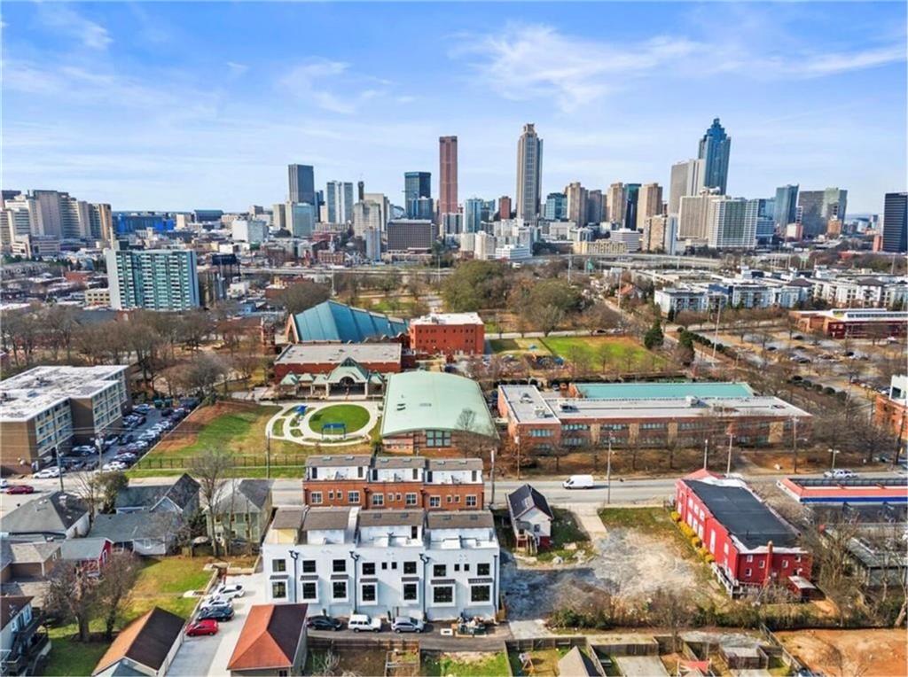 75 Boulevard NE Unit 11