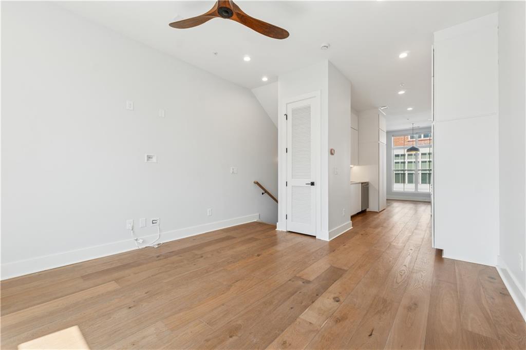 75 Boulevard NE Unit 11