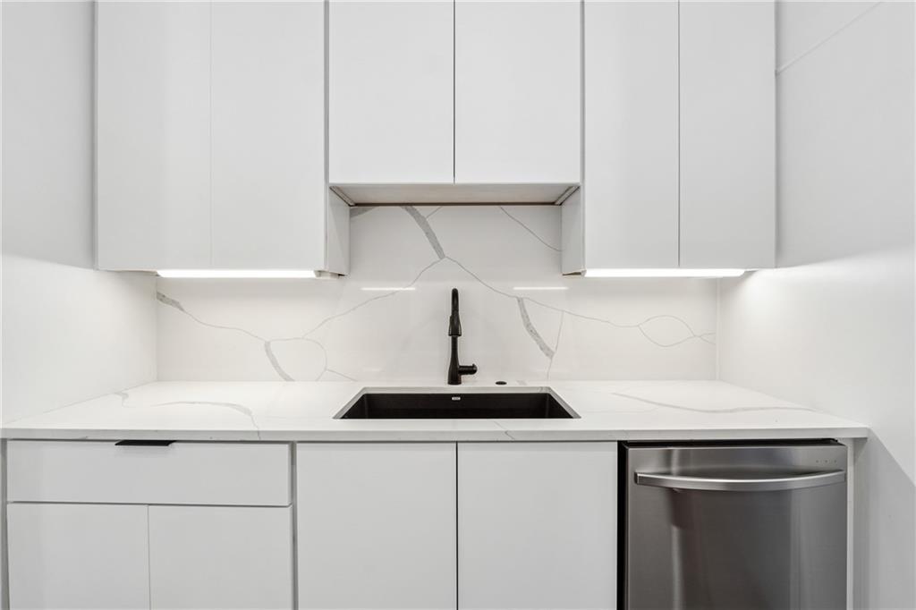 75 Boulevard NE Unit 11