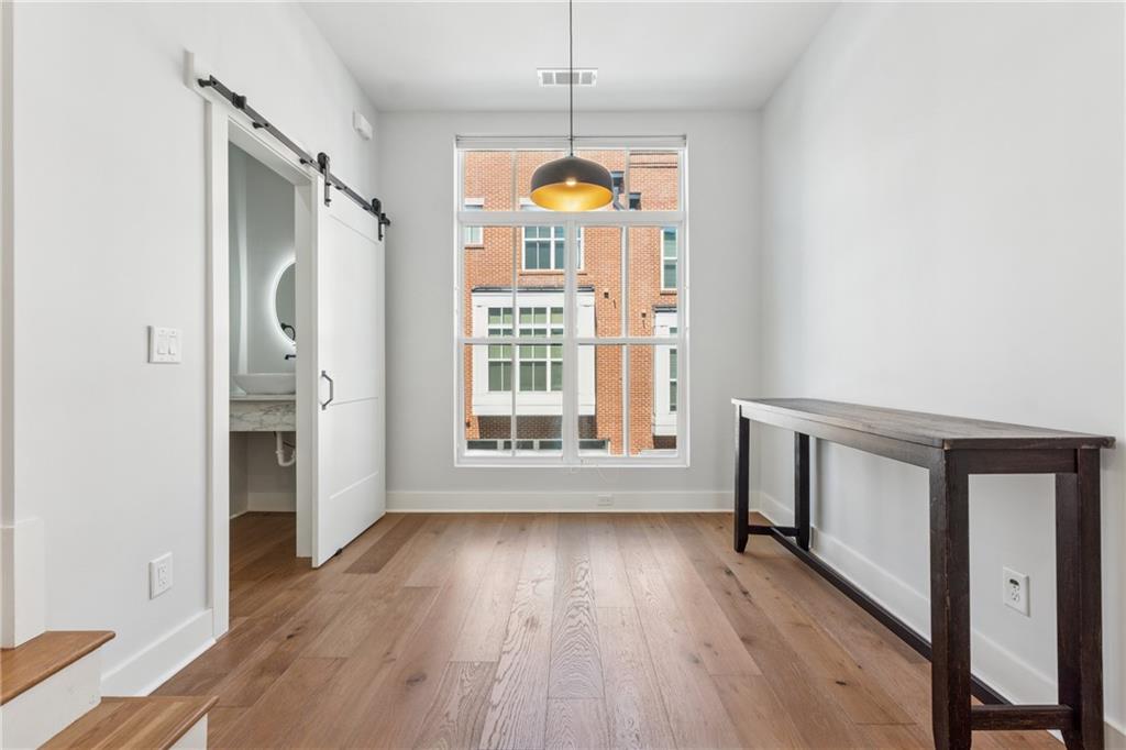 75 Boulevard NE Unit 11