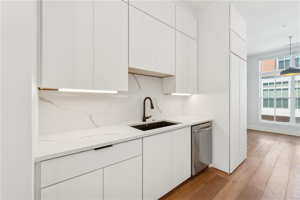 75 Boulevard NE Unit 11