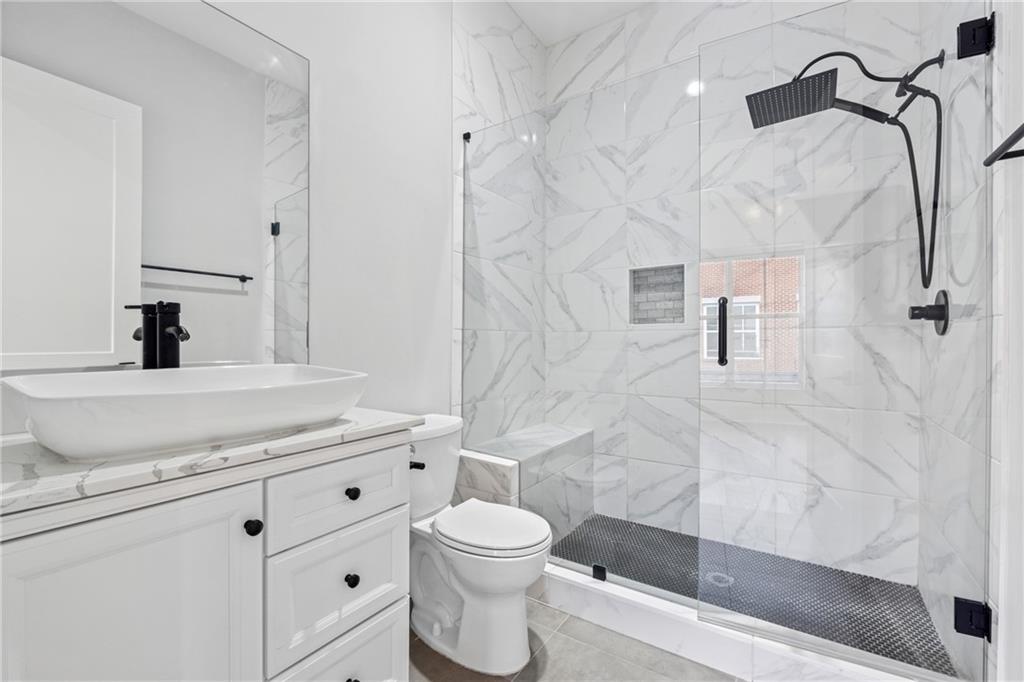 75 Boulevard NE Unit 11