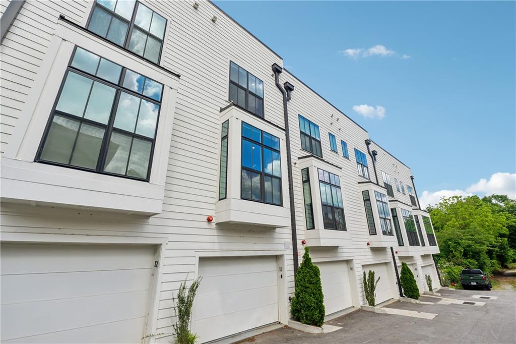 75 Boulevard NE Unit 11