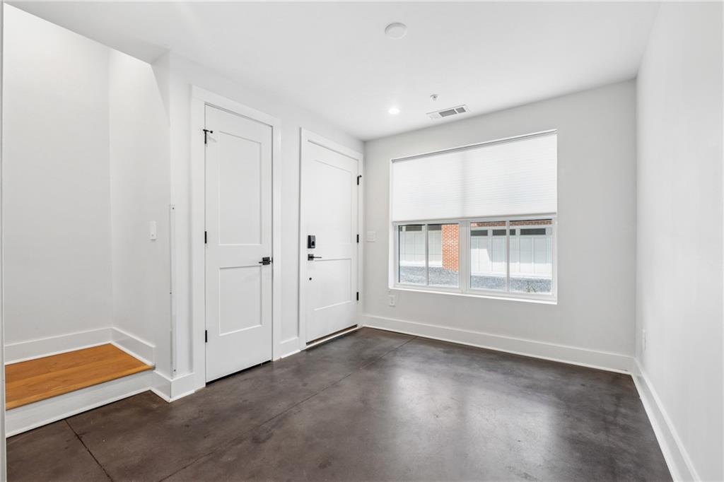 75 Boulevard NE Unit 11