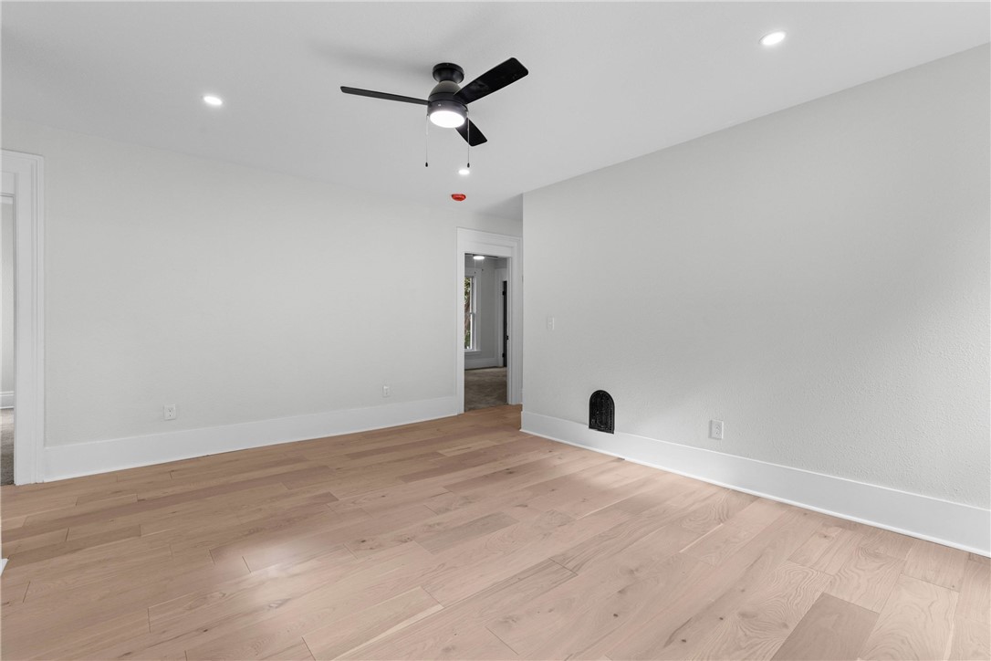 26 Rowley St Apt #2