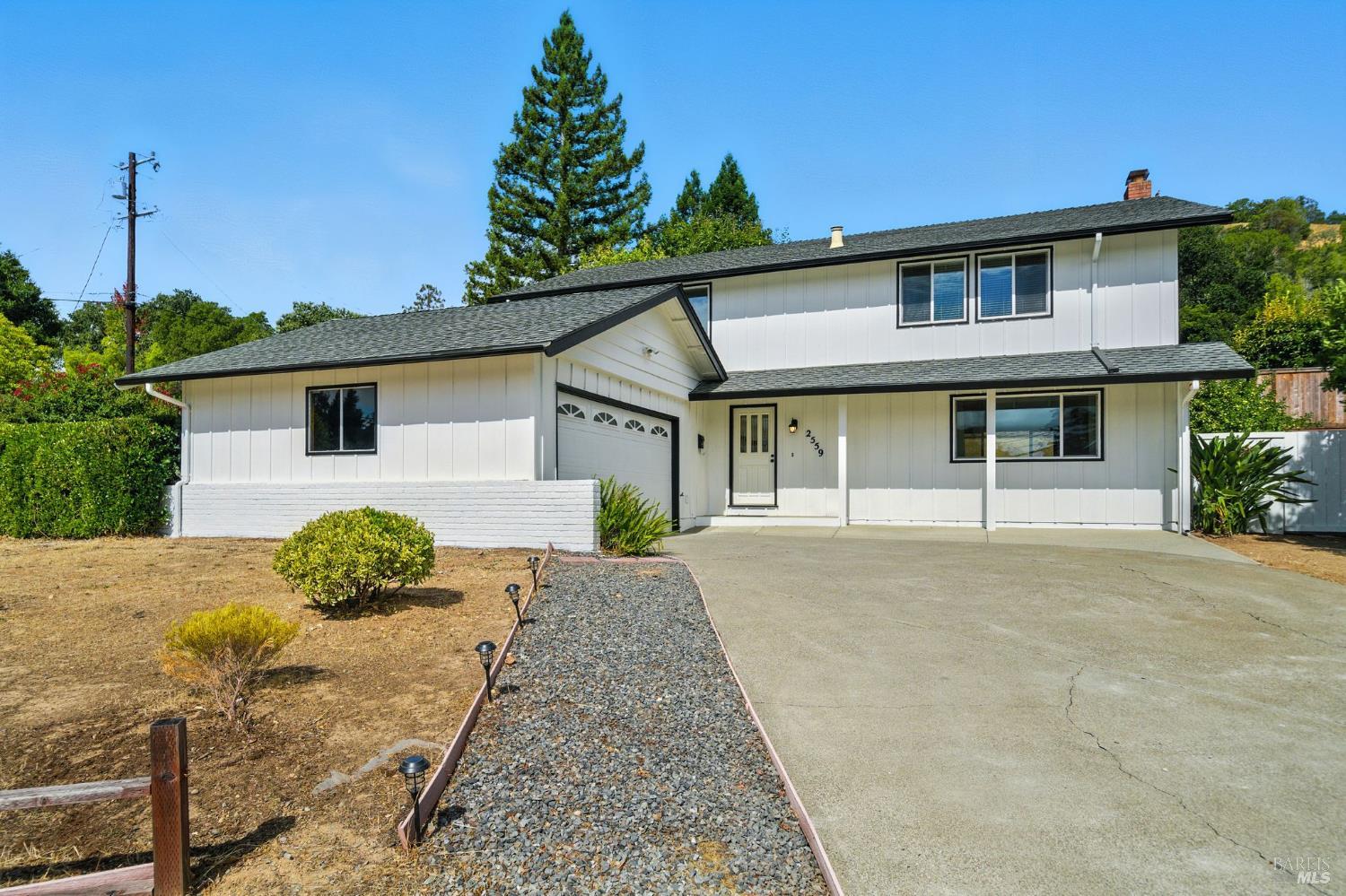 2559 Las Gallinas Ave