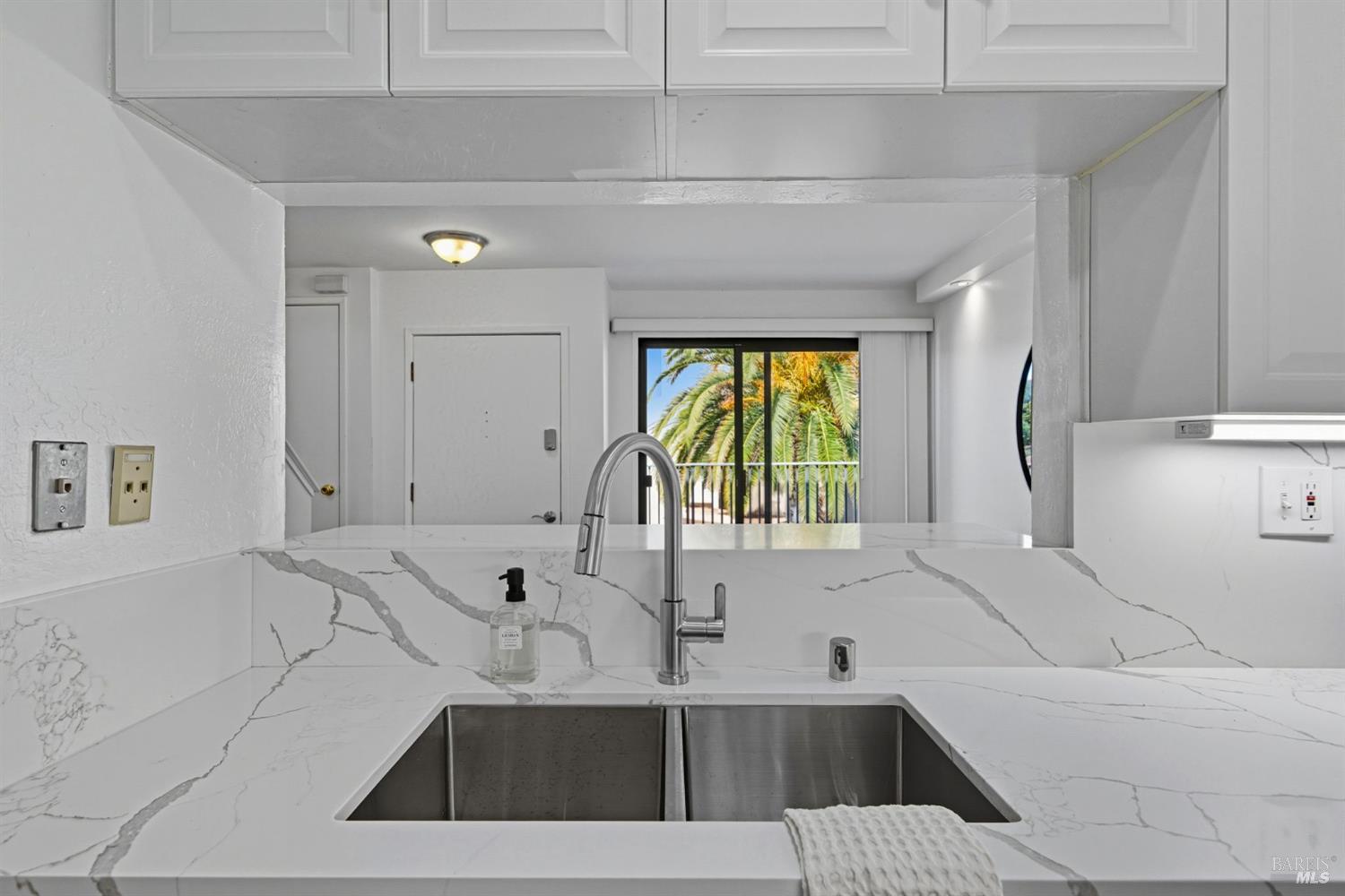 100 Marin Center Dr #21