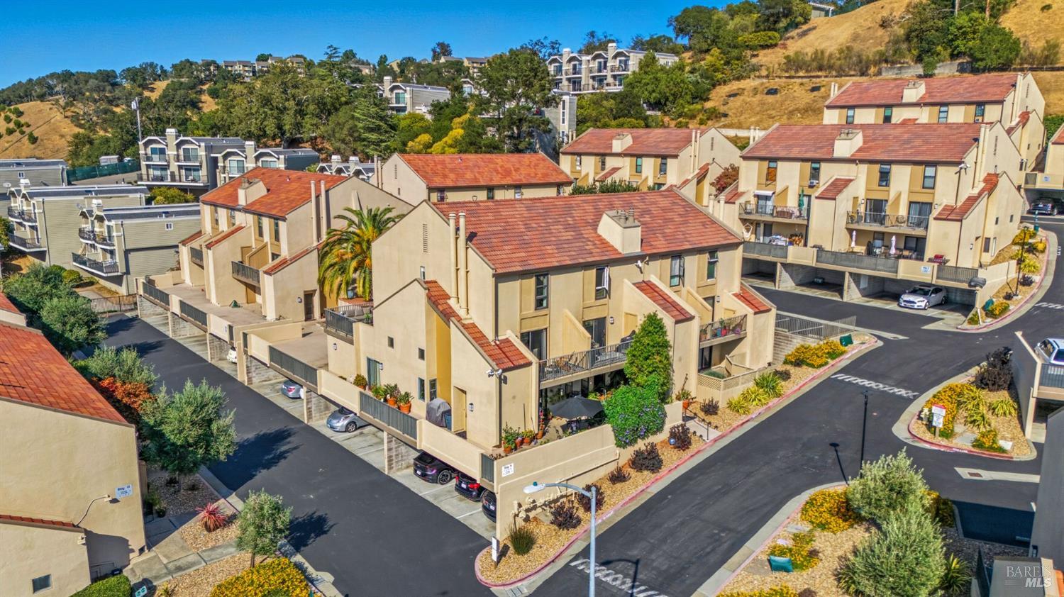 100 Marin Center Dr #21