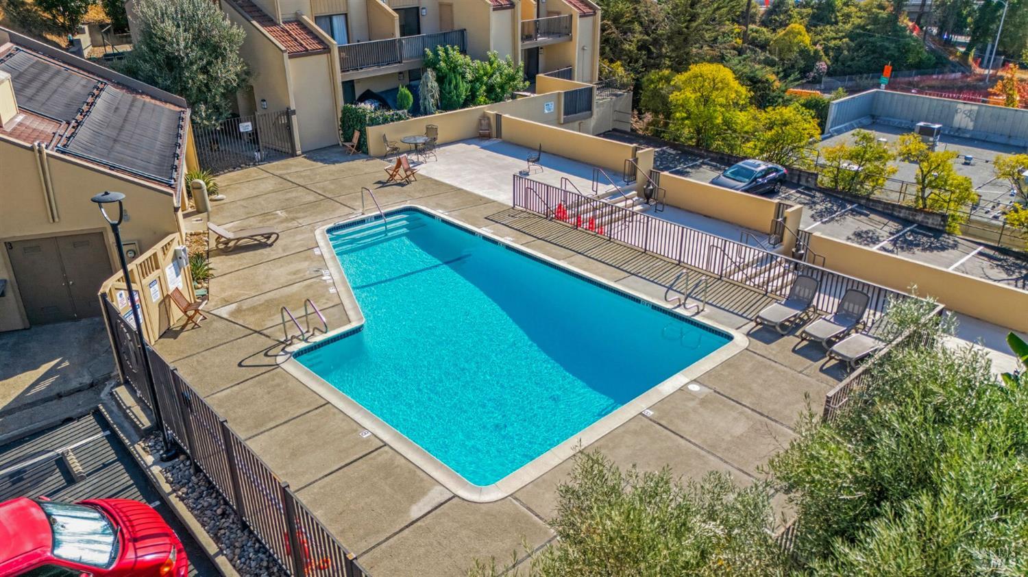 100 Marin Center Dr #21