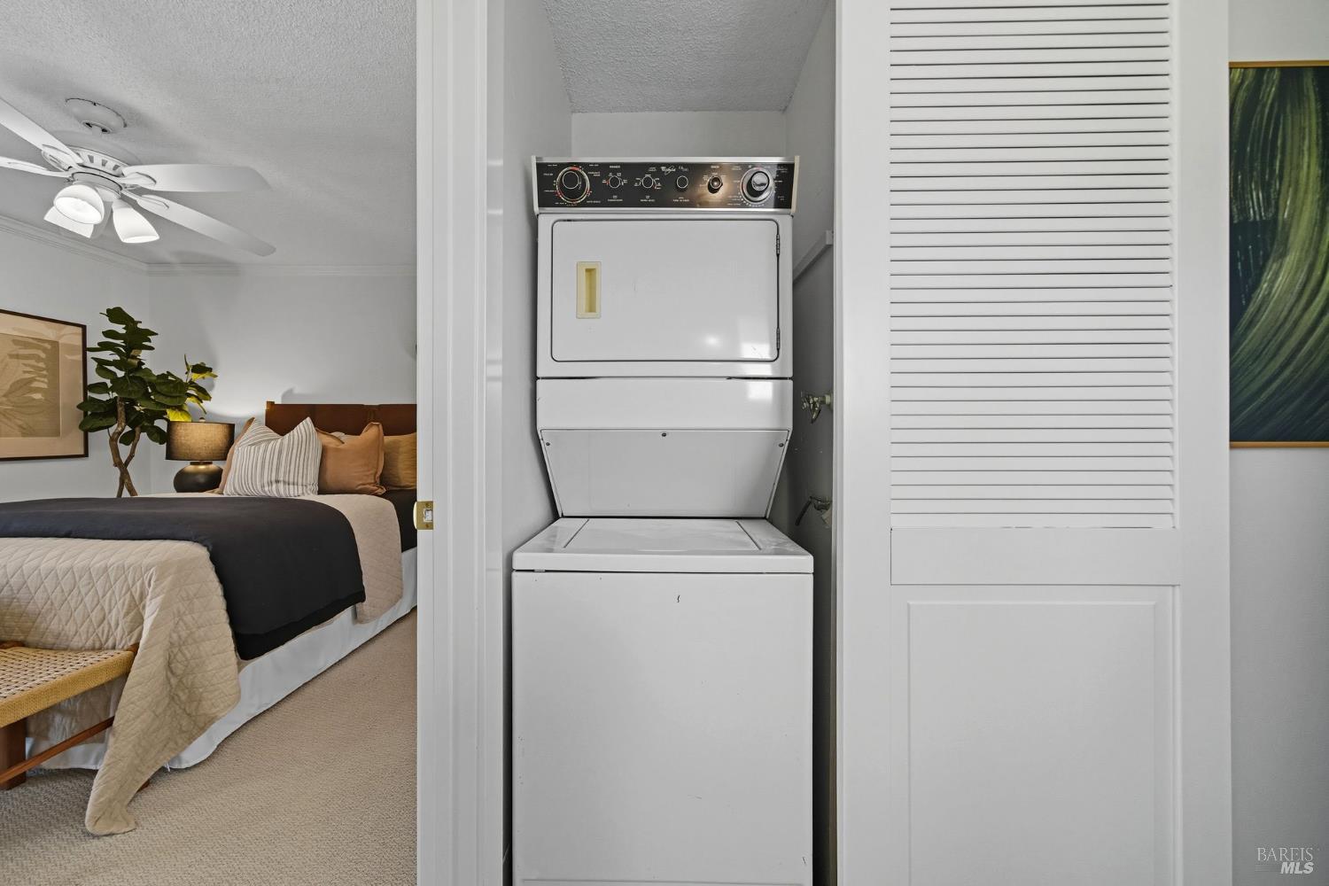 100 Marin Center Dr #21