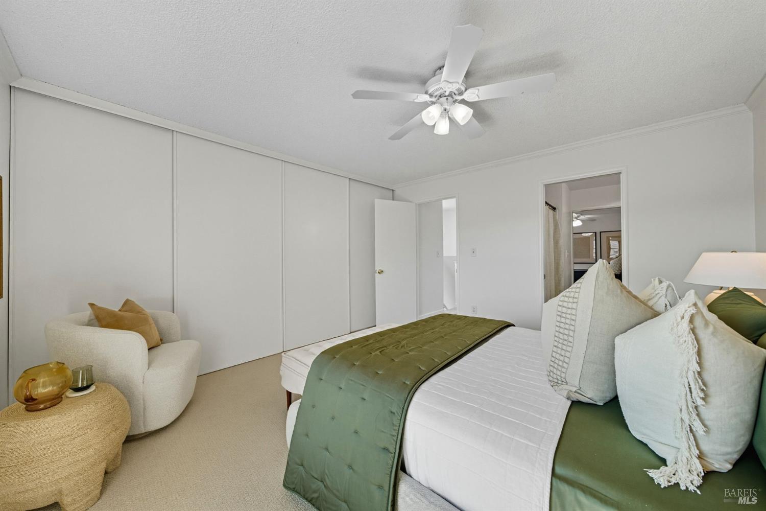 100 Marin Center Dr #21