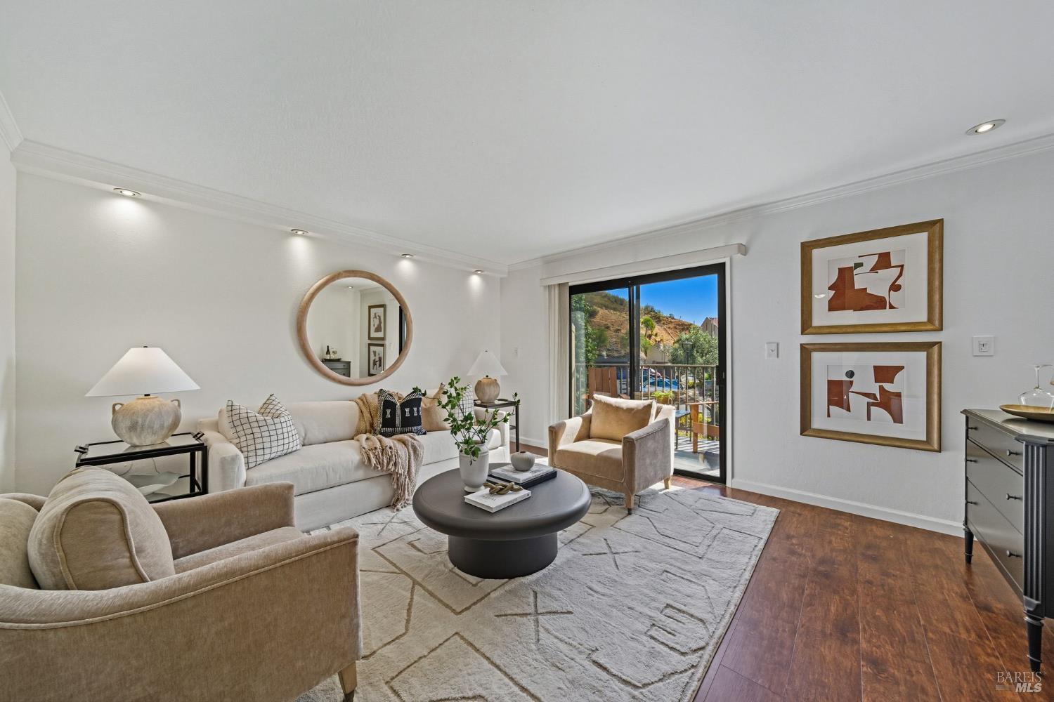 100 Marin Center Dr #21