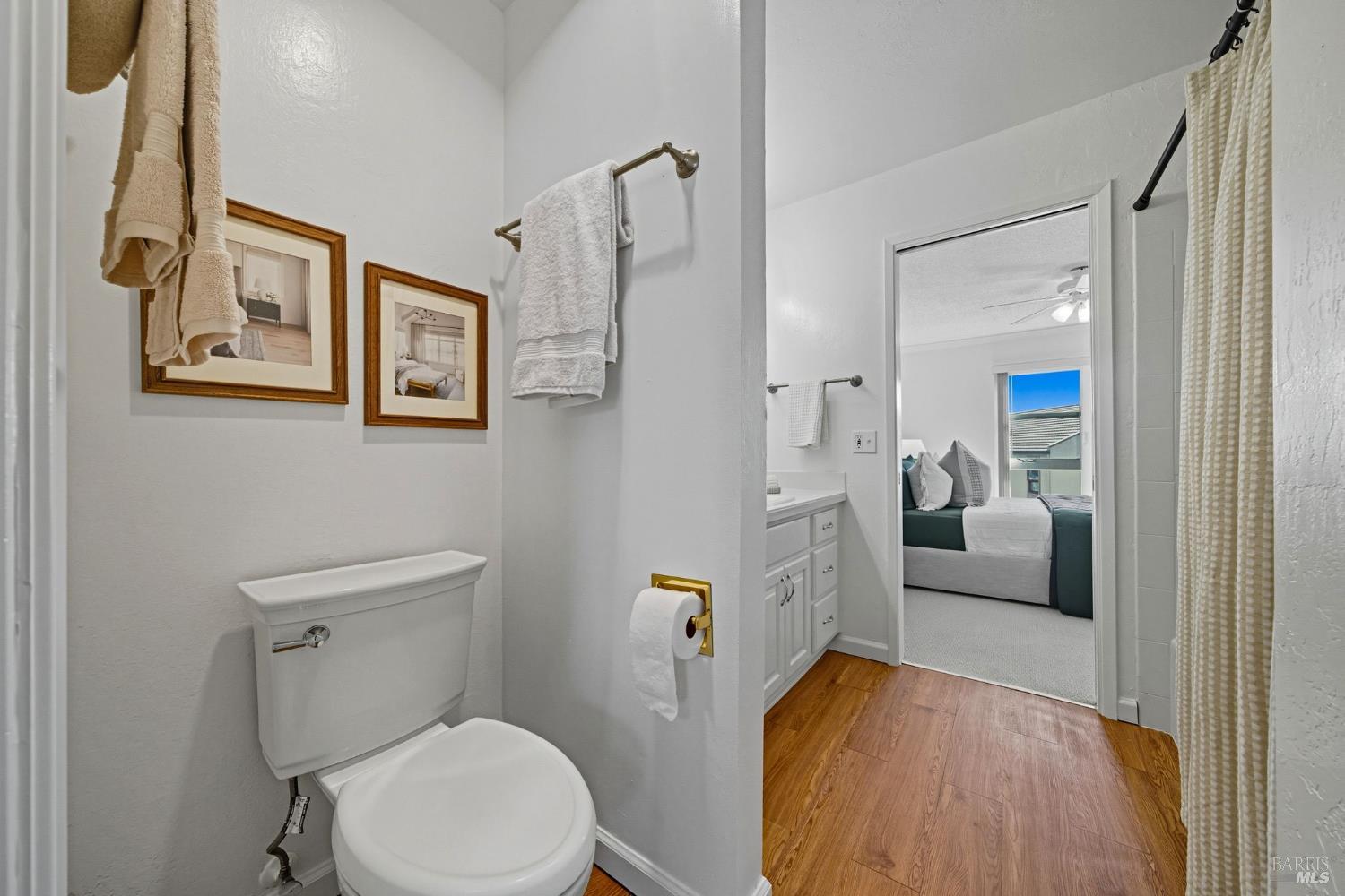 100 Marin Center Dr #21